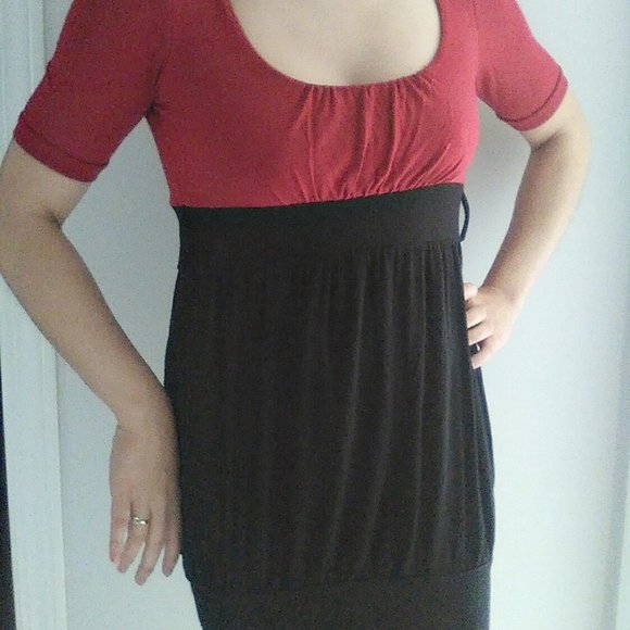 Red Colorblock Tunic - Picture 2 of 4